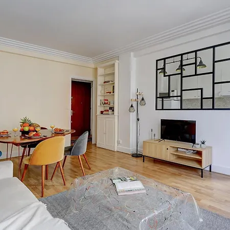 Champ De Mars & Eiffel Tower - 1br - Cityapartmentstay *