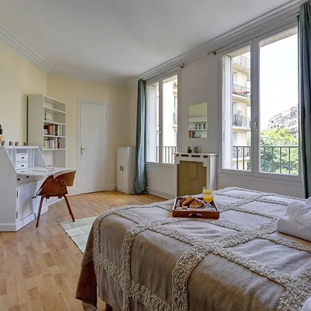 Champ De Mars & Eiffel Tower - 1br - Cityapartmentstay 아파트